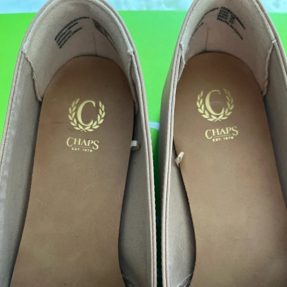 Chaps Women's Ameillia Faux Leather Loafers Size 10 NWOT Neutral Minimalist Chic
